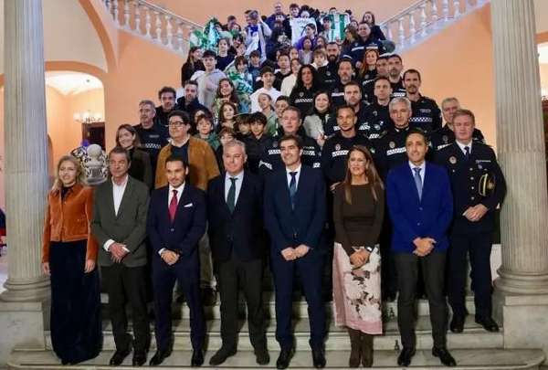 塞维利亚德比前夕双雄联手 发起反校园霸凌公益行动