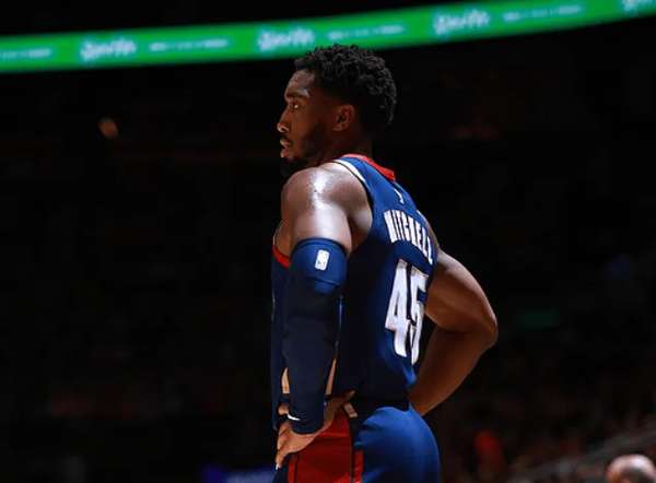 米克利器第三节手感冰封 骑士客场落后猛龙12分