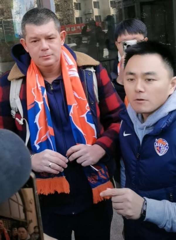 塞尔维亚教头空降青岛！米兰-里斯蒂奇正式执掌海牛教鞭