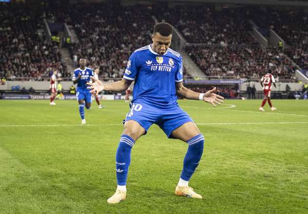 姆巴佩13球笑傲欧冠射手榜 凯恩哈兰德紧随其后