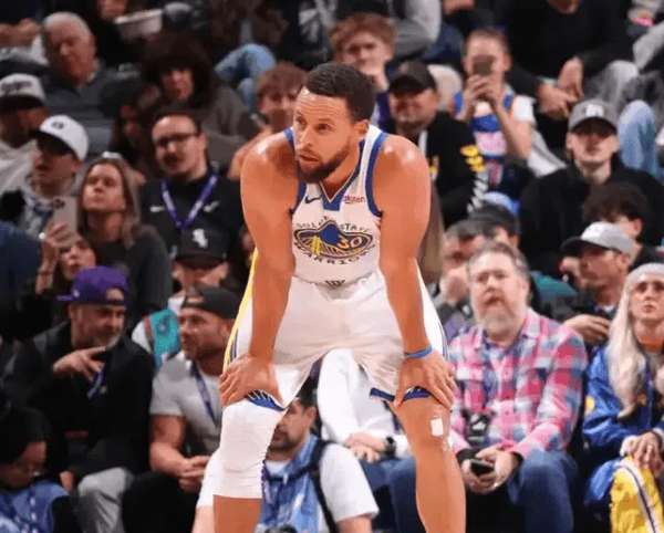 勇士交易风暴将至？Amick曝字母哥争夺战内幕：库里外全队皆可交易