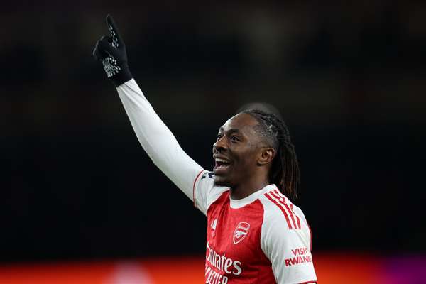 埃泽伦敦德比狂轰6球 枪手9号延续奥巴梅扬式杀手本色